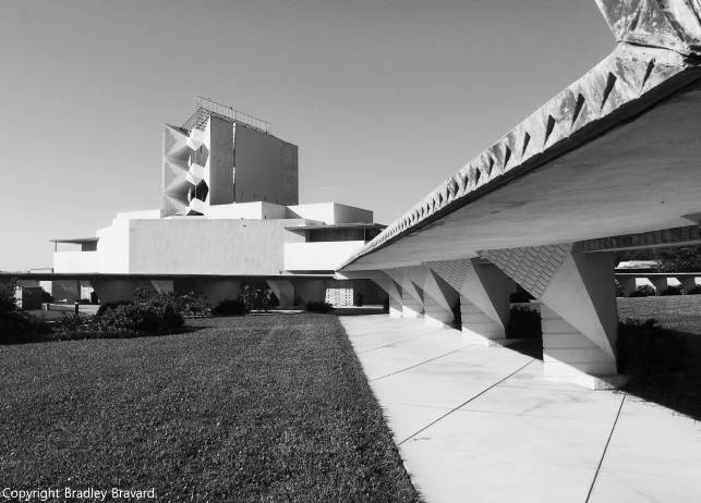 Black and white photo of Annie Pfeiffer Chapel at Florida Southern College in Lakeland, Florida - designed by Frank Lloyd Wright