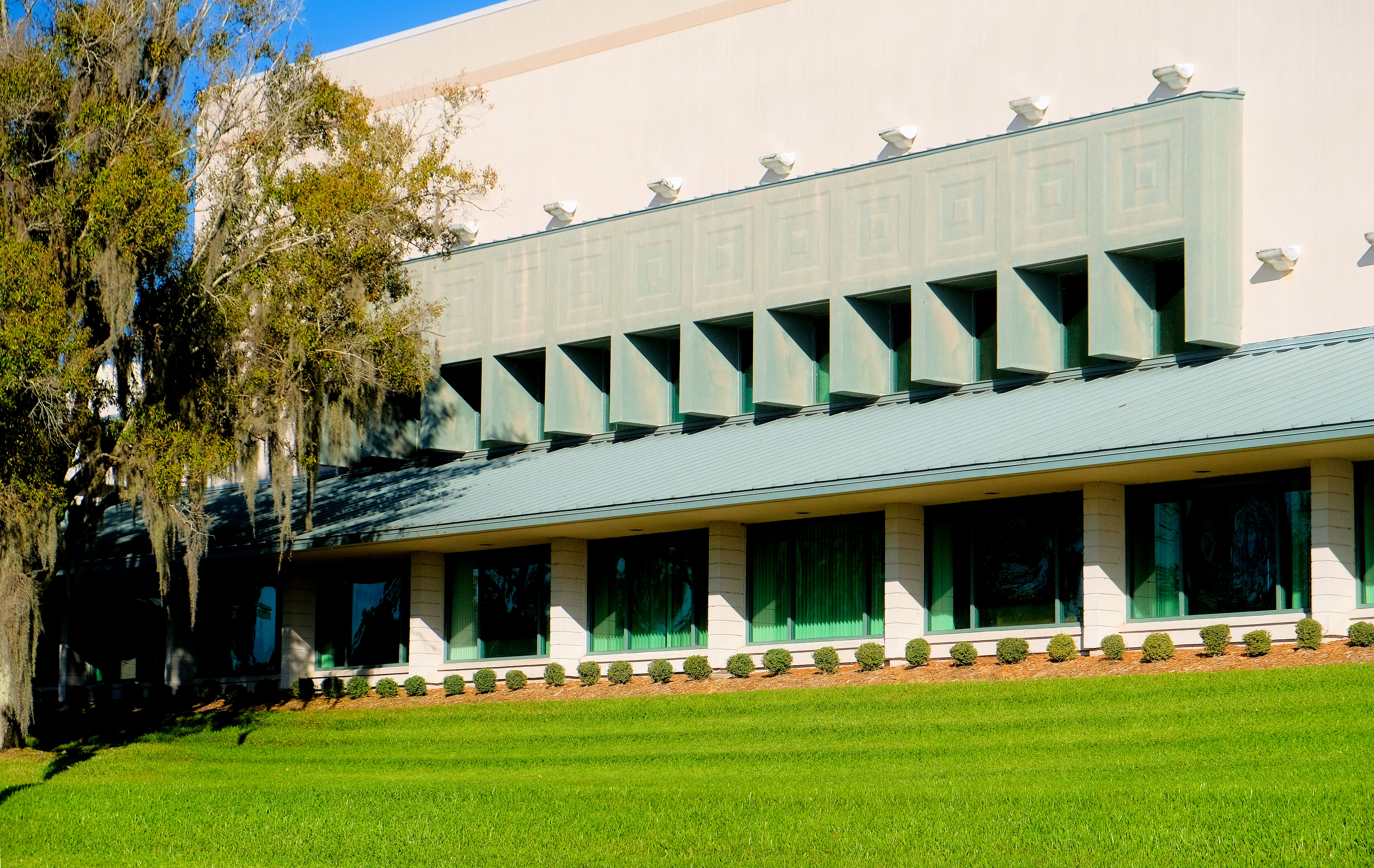 Detail of one side of building on Florida Southern College campus