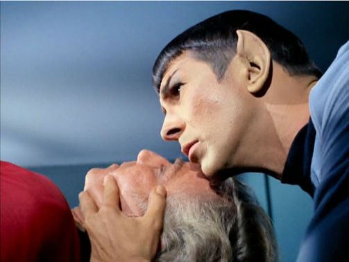 Image from Star Trek episode Dagger of the Mind showing Van Gelder and Spock